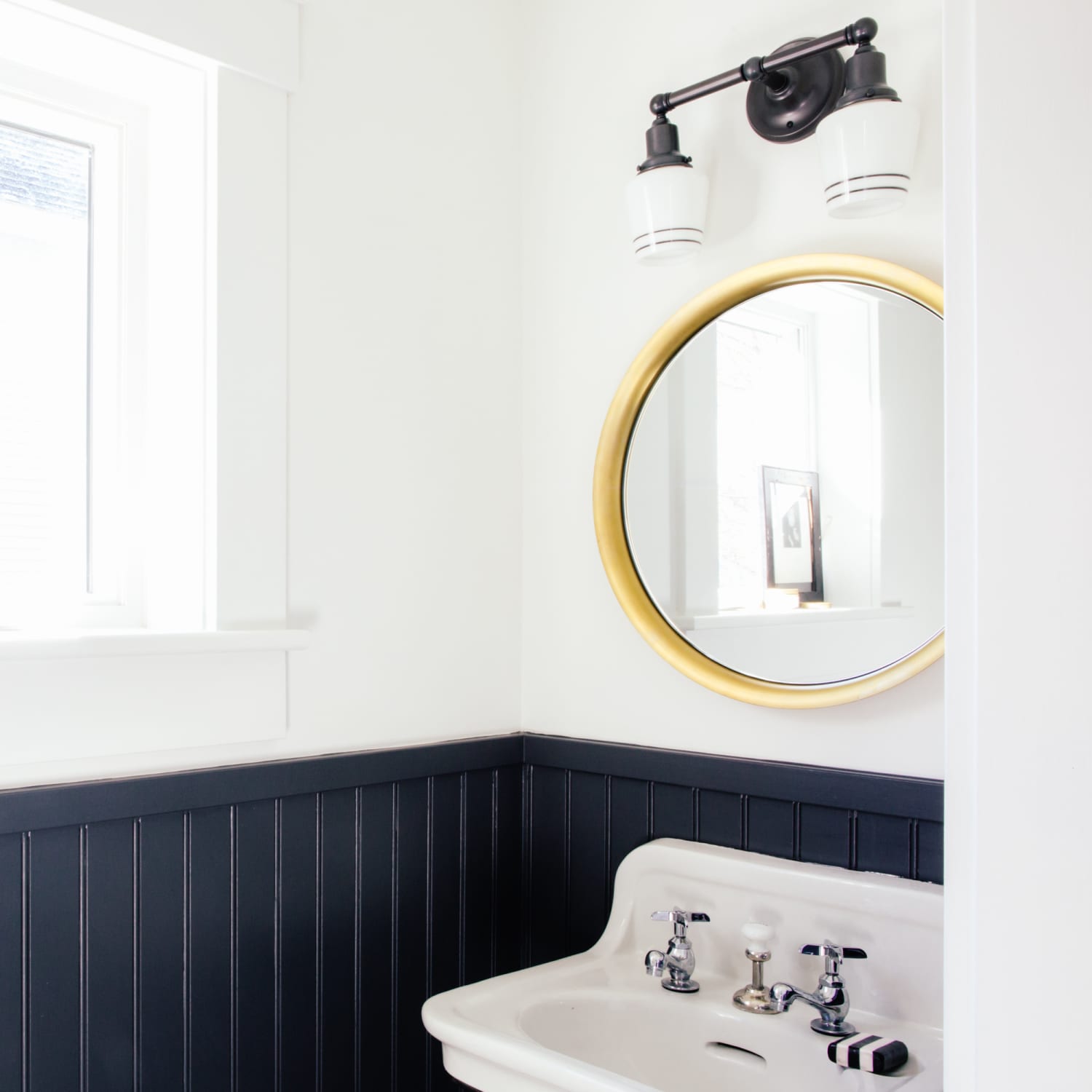 15 Unique Bathroom Wainscoting Ideas Apartment Therapy